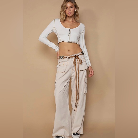POL Slouchy Almond Cream Cargo Pocket Wide Leg Pants with Elastic Waist - Picture 6 of 6